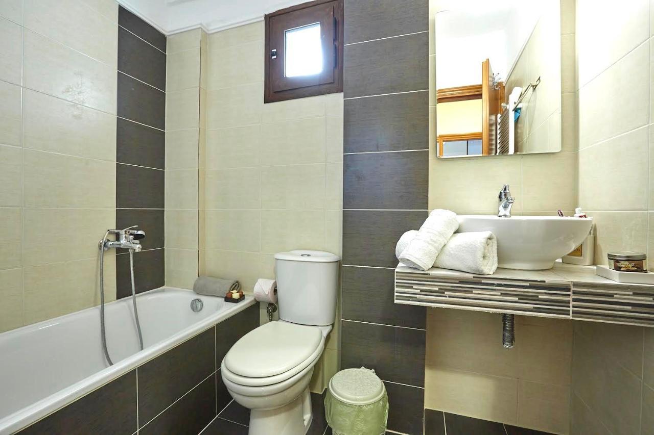 Earthy Boutique Luxurious House -Marble Luxury House Villa ปัลลูรี ภายนอก รูปภาพ
